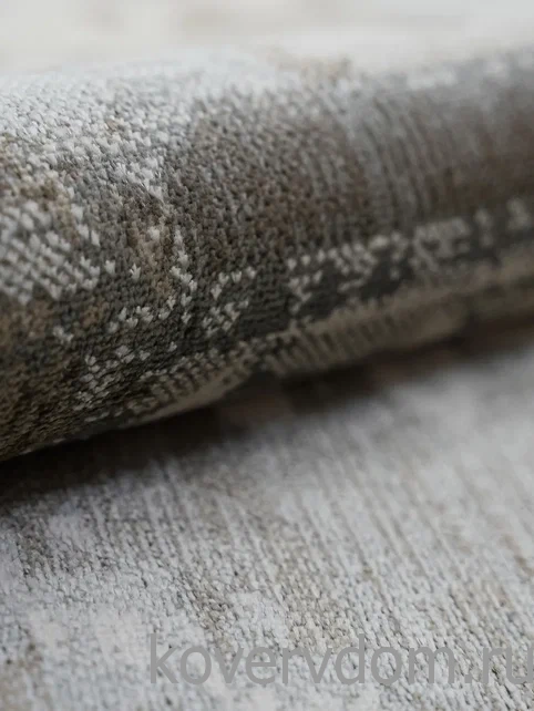 Ковер из вискозы и хлопка Royal Palace 14741 5323